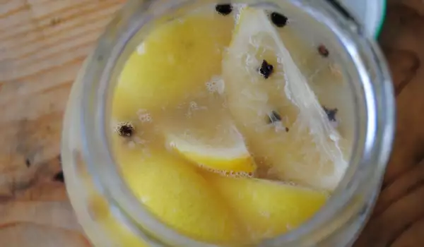 Туршия от мариновани лимони без стерилизация