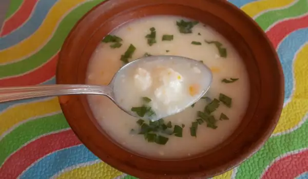 Млечна супа със сирене
