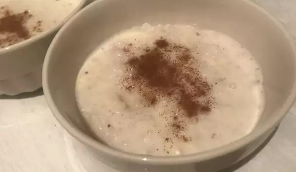Мляко с ориз по испанска рецепта (Arroz con leche)