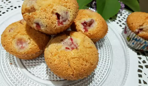 Кексчета с бадемово брашно и ягоди