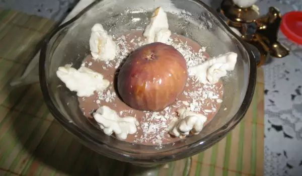 Шоколадов мус със смокини и пресни орехи