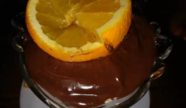Шоколадов мус с портокалов сок и ликьор