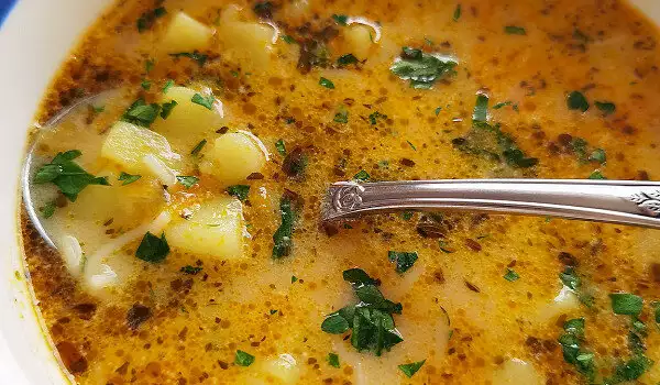 Обикновена картофена супа