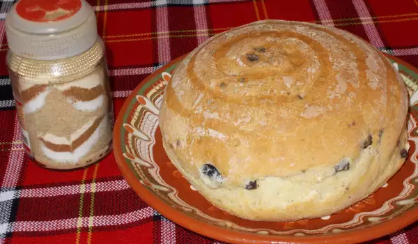 Обреден хляб за Богородица с аромат на билки