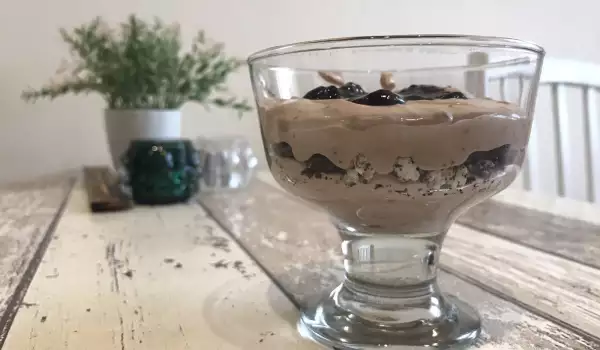 Шоколадов Орео десерт с череши