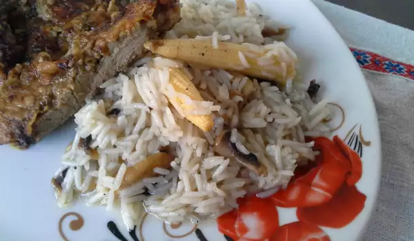 Гарнитура от басмати ориз с гъби
