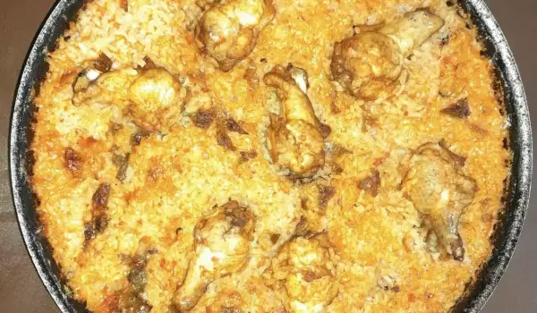 Ориз с мариновани пилешки маншони
