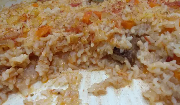 Ориз със свински гърди и зеленчуци