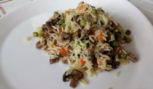 Ориз със зеленчуци и печурки