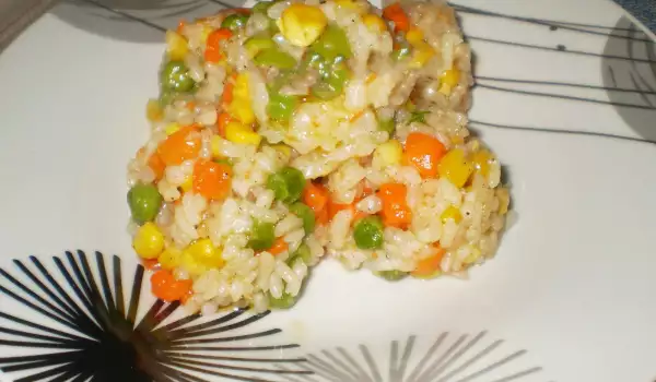 Ориз със замразени зеленчуци