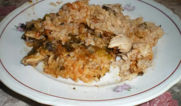 Пикантен ориз с пилешко месо
