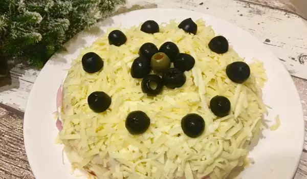 Вкусна класическа палачинкова торта