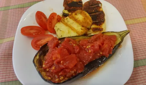 Патладжан с домати и халуми