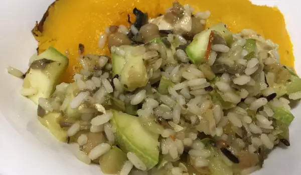 Пълнена тиква с ориз и зеленчуци