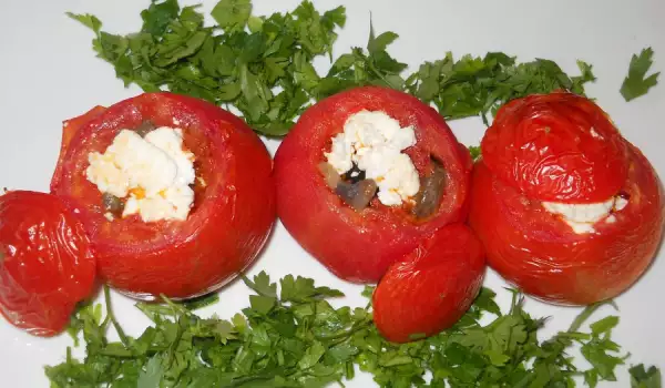 Пълнени запечени доматки