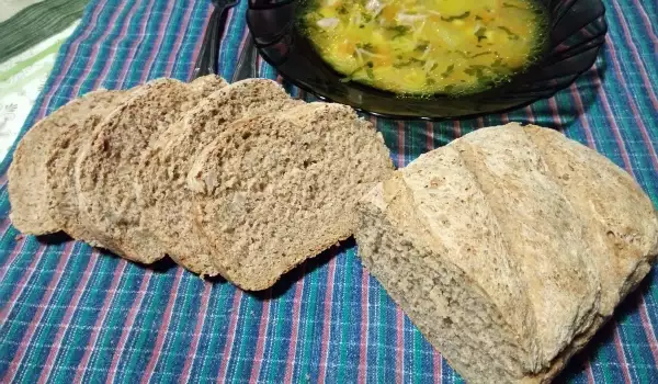 Пълнозърнест хляб с два вида брашно