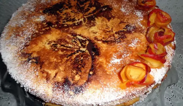 Пандишпанова торта с карамелен крем и праскови