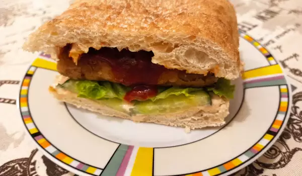 Сандвич с панирано тофу