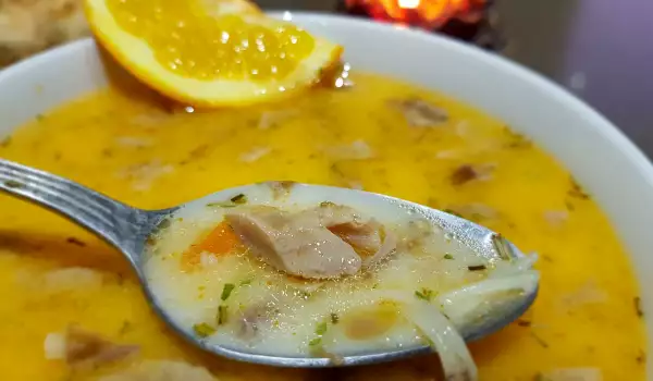 Патешка супа с лек цитрусов аромат