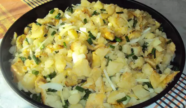 Печени картофи на фурна, приготвени на салата