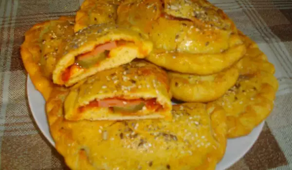 Пица Калцоне с царевично брашно