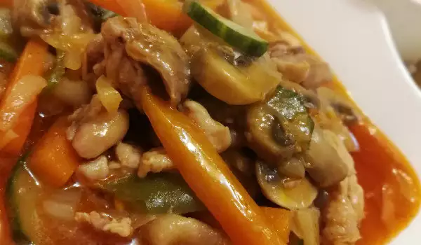 Пиле с гъби, моркови и лук по азиатски