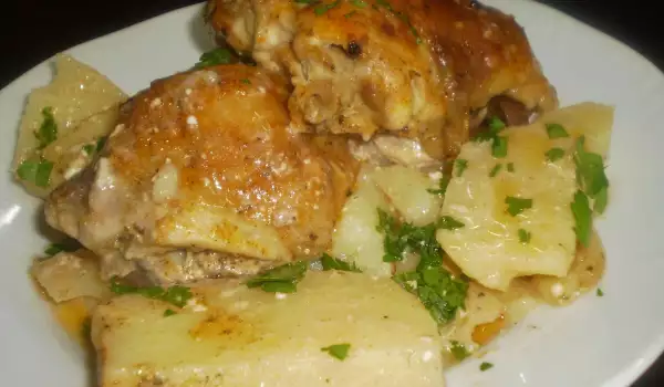 Пиле с картофи на фурна в майонезен сос