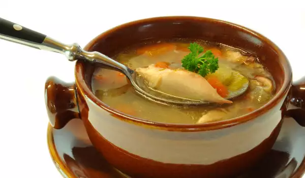 Бавно варена пикантна пилешка супа