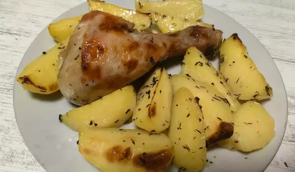 Пилешки бутчета с картофи и бяло вино