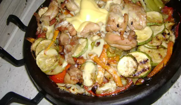 Пилешки филенца на сач със зеленчуци
