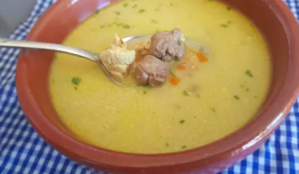 Пилешка супа с куркума и дробчета