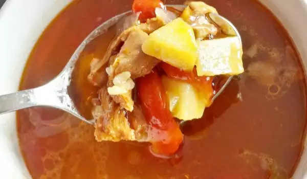 Пилешка супа с печени чушки