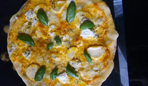 Пица Куатро Формаджи с готово тесто