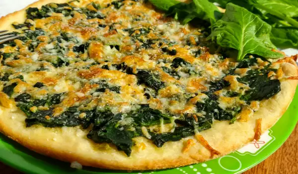 Зелена пица със спанак