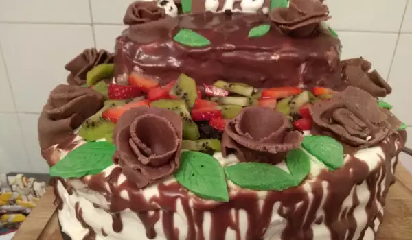 Плодово-шоколадова торта с много крем