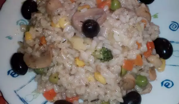 Постен ориз със замразени зеленчуци