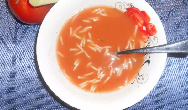 Постна доматена супа с фиде