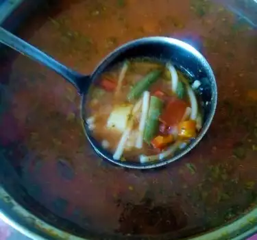 Постна зеленчукова супа с фиде