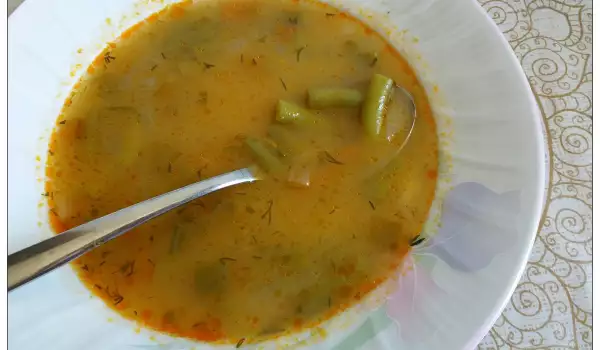 Постна супа със зелен фасул