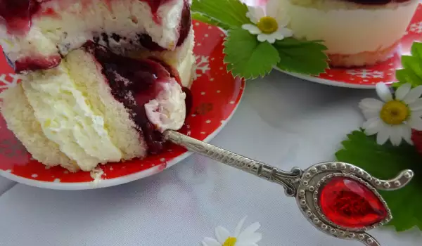 Мини ягодови тортички с крем Шантили