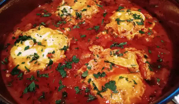 Яйца с домати по турски