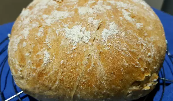 Разкошен селски хляб с ръж