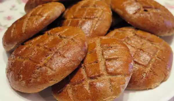 Плоски ръжени хлебчета