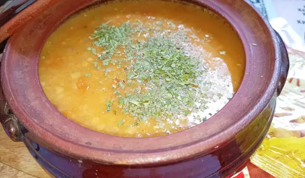 Кремообразна супа от червена леща