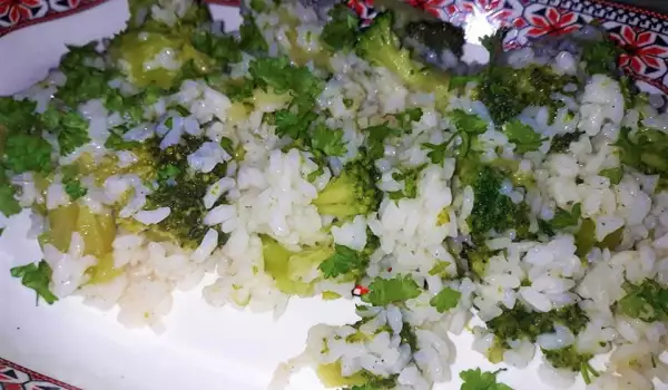 Ориз на тиган с броколи