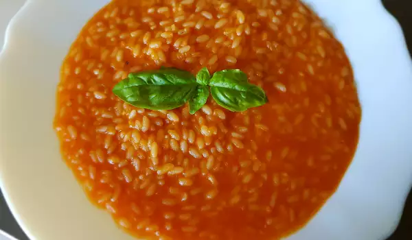 Лесен и бърз ориз с домати