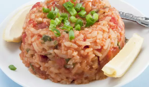 Гарнитура от ориз с домати