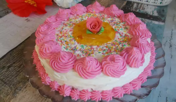 Розова торта с мътеница