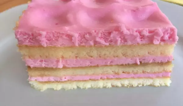Празнична розова торта със заквасена сметана