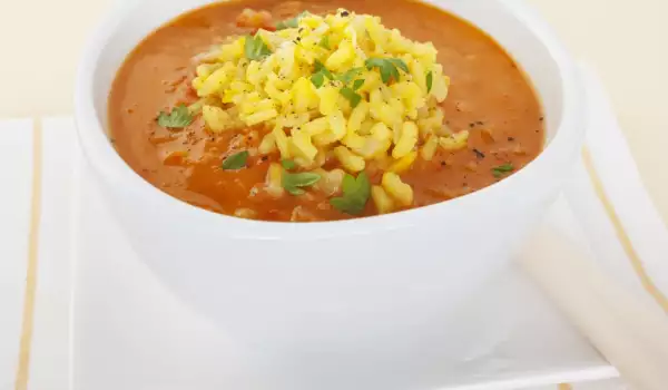 Домашна доматена супа със сирене и ориз